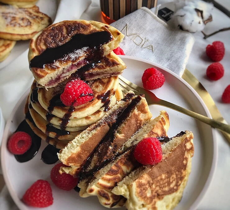 Pancakes fourrés framboises et chocolat 🥞 🍫