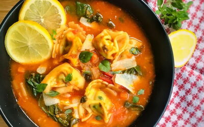 Soupe crémeuse tomates, fromage frais et Tortelloni