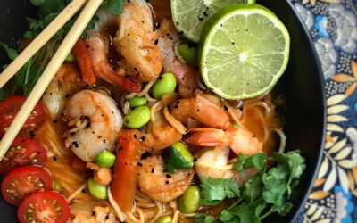 Soupe de nouilles aux crevettes et curry rouge 🍤 🌶 🍜